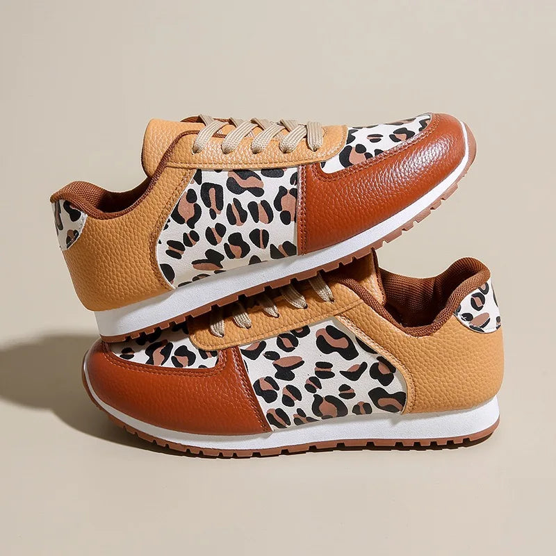 Sneaker aus Leder mit Leopardenmuster